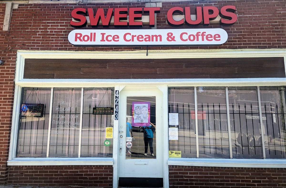 Sweet Cups Roll Ice Cream