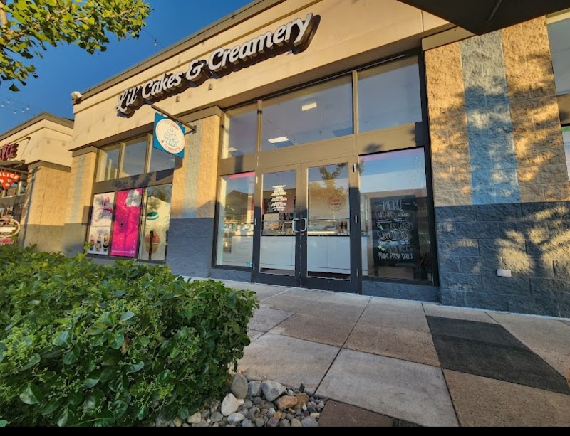 Lil' Cakes & Creamery