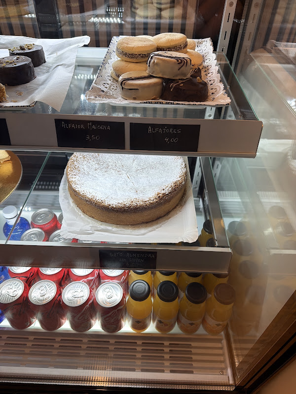 Vito - Gelato, Coffee & Cannoli