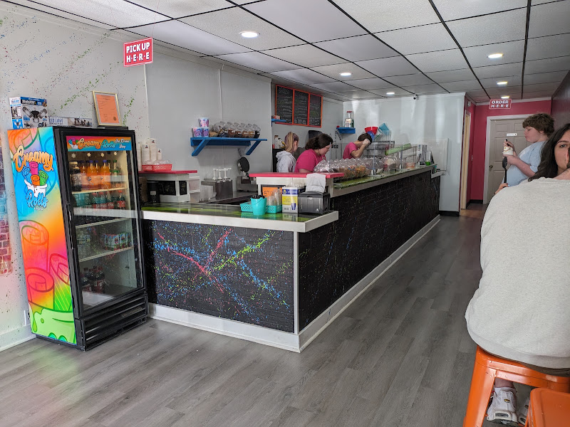 Creamy rolls ice cream shop